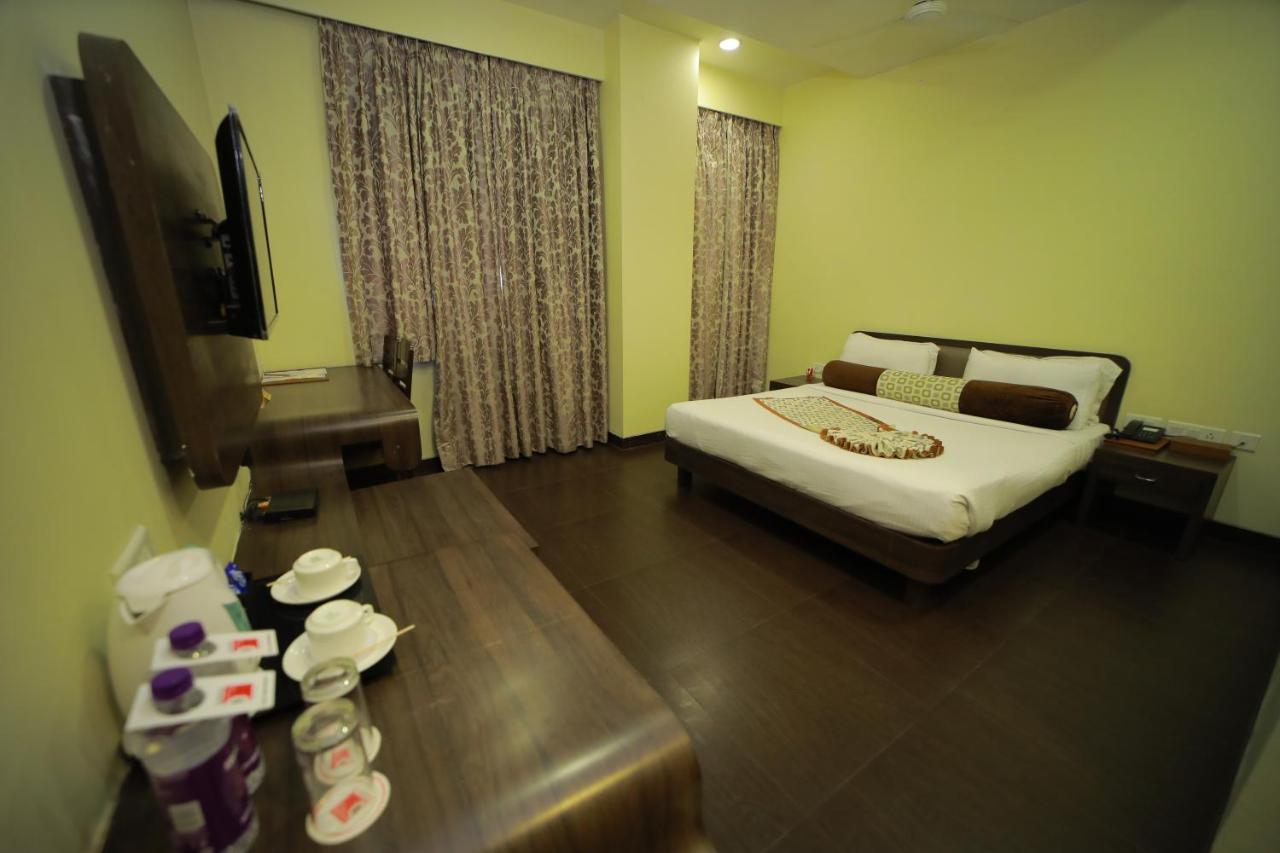 פאטנה Vijaya Tej Clarks Inn מראה חיצוני תמונה